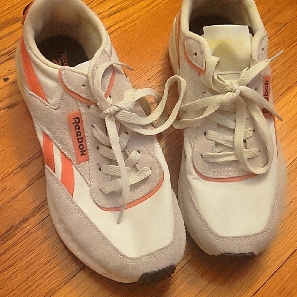 Reebok Comfort Footbed Womens Sz US 8.5 Ivory Peach Pink Running Sneakers